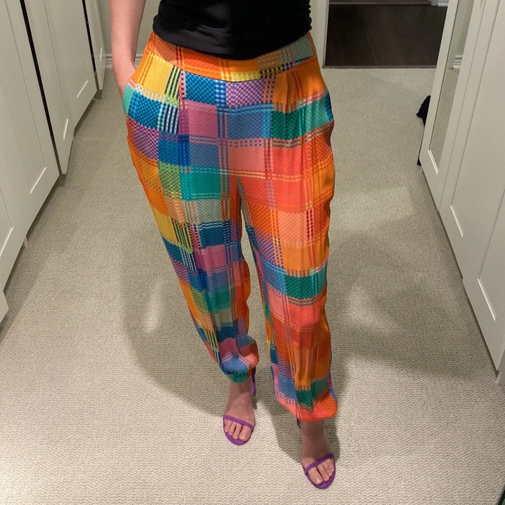 Farm Rio Woven Joggers - Picture 4 of 5